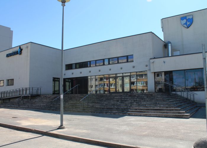 Väikesed Lasnamäe elanikud tervitavad uue aasta saabumist tasuta kinoseansil