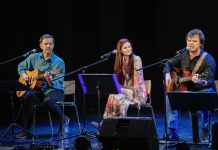 В Ласнамяэ Международный женский день отметили душевным концертом