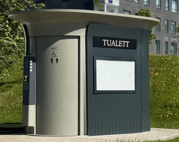 Täisautomaatne tualett Pae pargis