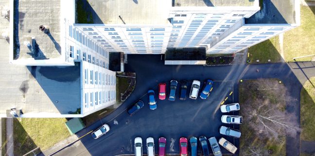 Lasnamäel jätkatakse avalike parklate parkimiskorralduse uuendamist