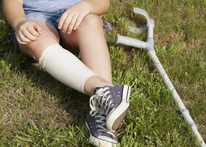 Mida teha, kui laps vajab pärast traumat karke või ratastooli?