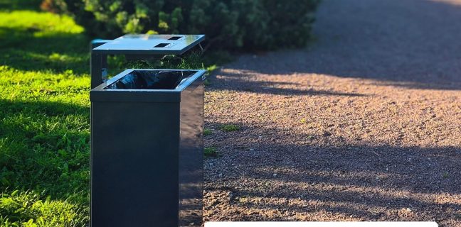 Lasnamäel uuendati prügikaste ja täiendati tänavamööbli reservi